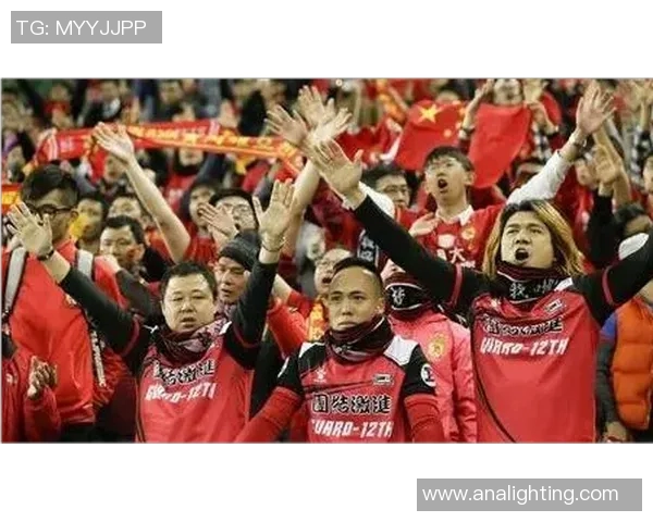 南京足球队的崛起之路:城市联赛背后的奋斗与梦想 南京足球队的崛起之路:城市联赛背后的奋斗与梦想